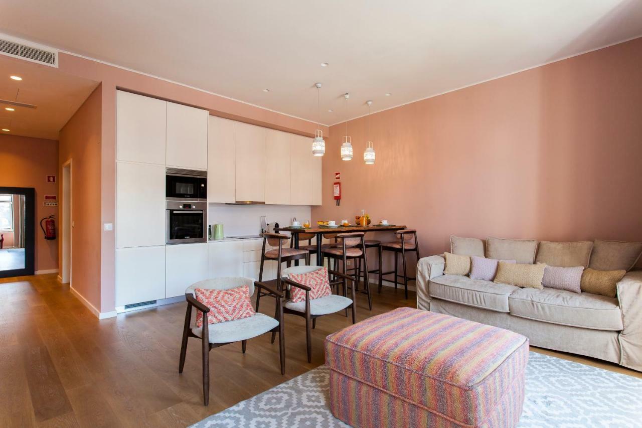 Joivy Sublime 2Br Apt On Restauradores Square Nearby Rossio Station Lisboa Exteriér fotografie